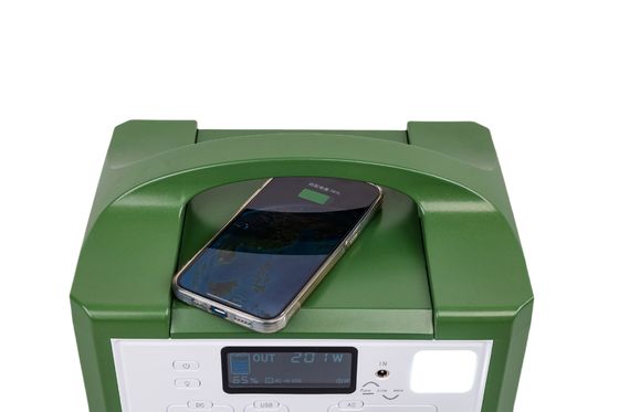 CE / ROHS onaylı acil güç için hafif ağırlıklı Şebeke dışı Güneş Sistemi DC AC 220V Güneş Taşınabilir Elektrik Santrali