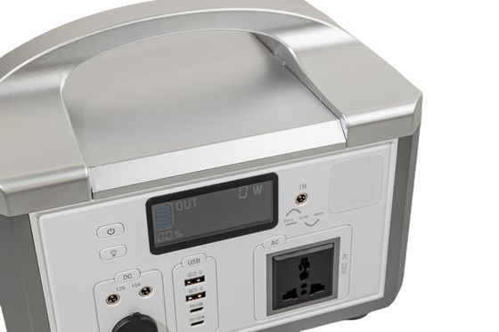 Yüksek Enerji yoğunluğu DC12V 300W USB Portatif Güç Bankası Araba Şarj cihazı / Güneş Paneli Şarj cihazı MSDS Ev Yedekleme için Onaylanmıştır