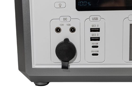 Yüksek Enerji yoğunluğu DC12V 300W USB Portatif Güç Bankası Araba Şarj cihazı / Güneş Paneli Şarj cihazı MSDS Ev Yedekleme için Onaylanmıştır