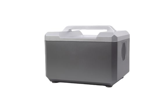 Gümüş Shell Ultra Çıkış Gücü 600W AB Adaptörü Şarj Güç Bankası LCD Ekran Ekranla Açık Hava RV Kampı için