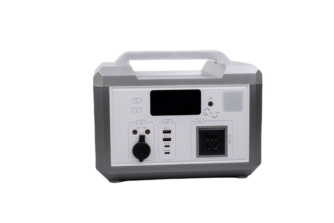 Gümüş Shell Ultra Çıkış Gücü 600W AB Adaptörü Şarj Güç Bankası LCD Ekran Ekranla Açık Hava RV Kampı için